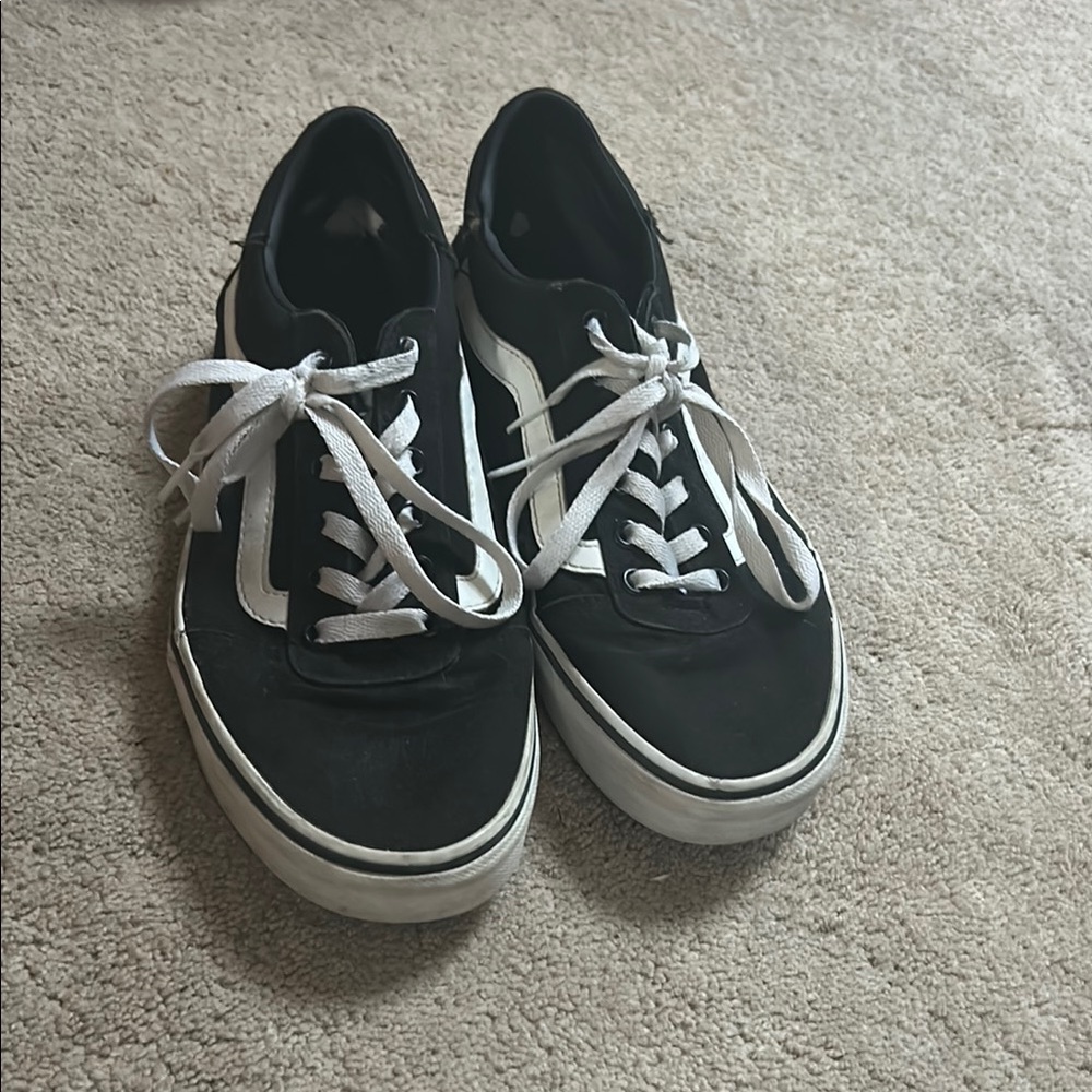Vans Monochrome Lace-Up Shoes